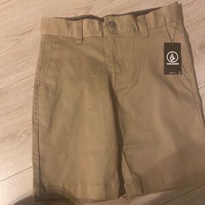 Volcome tan shorts size 8 boys brand new.
